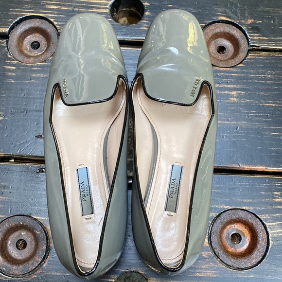 Prada Calzature Donna Flats in Gray & Black - Picture 3 of 15